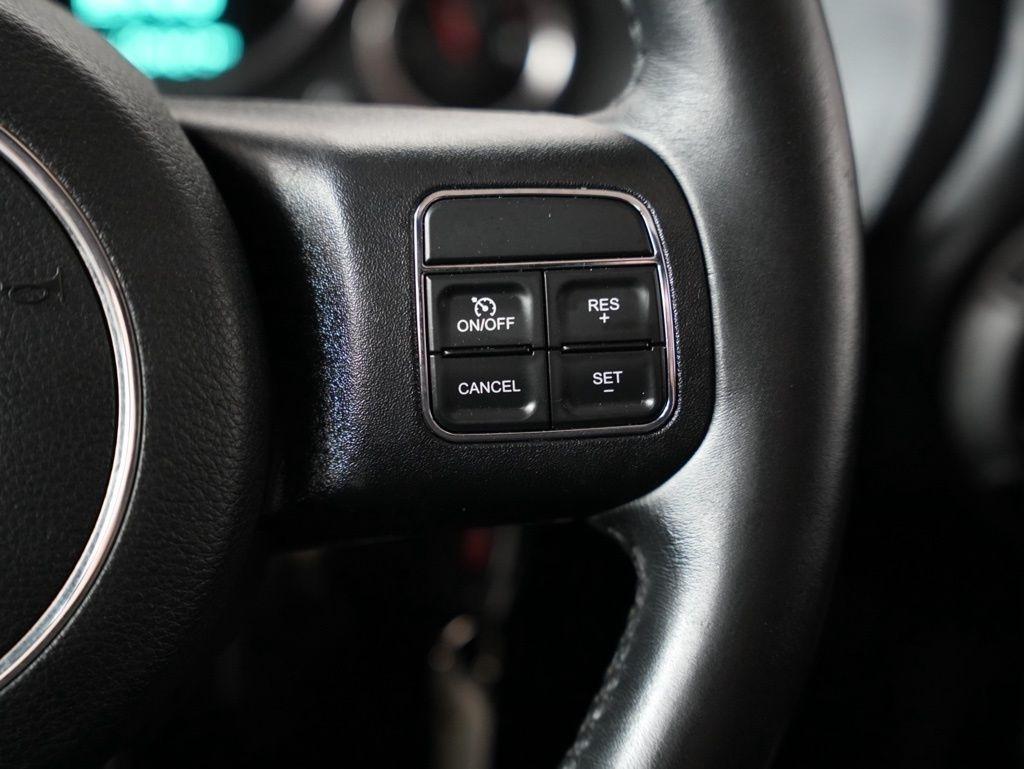 Jeep Wrangler 4WD 2dr Willys Wheeler 2016