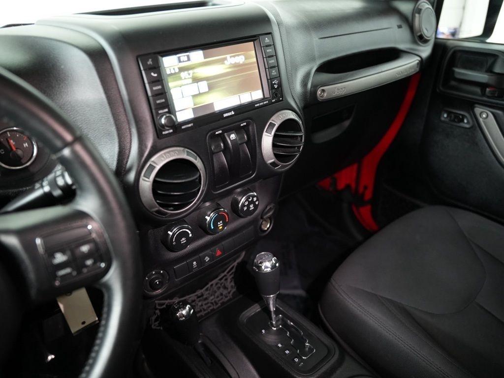 Jeep Wrangler 4WD 2dr Willys Wheeler 2016