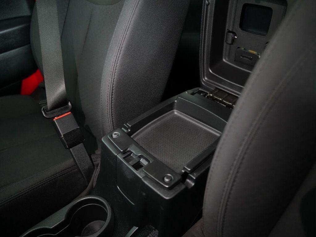 Jeep Wrangler 4WD 2dr Willys Wheeler 2016