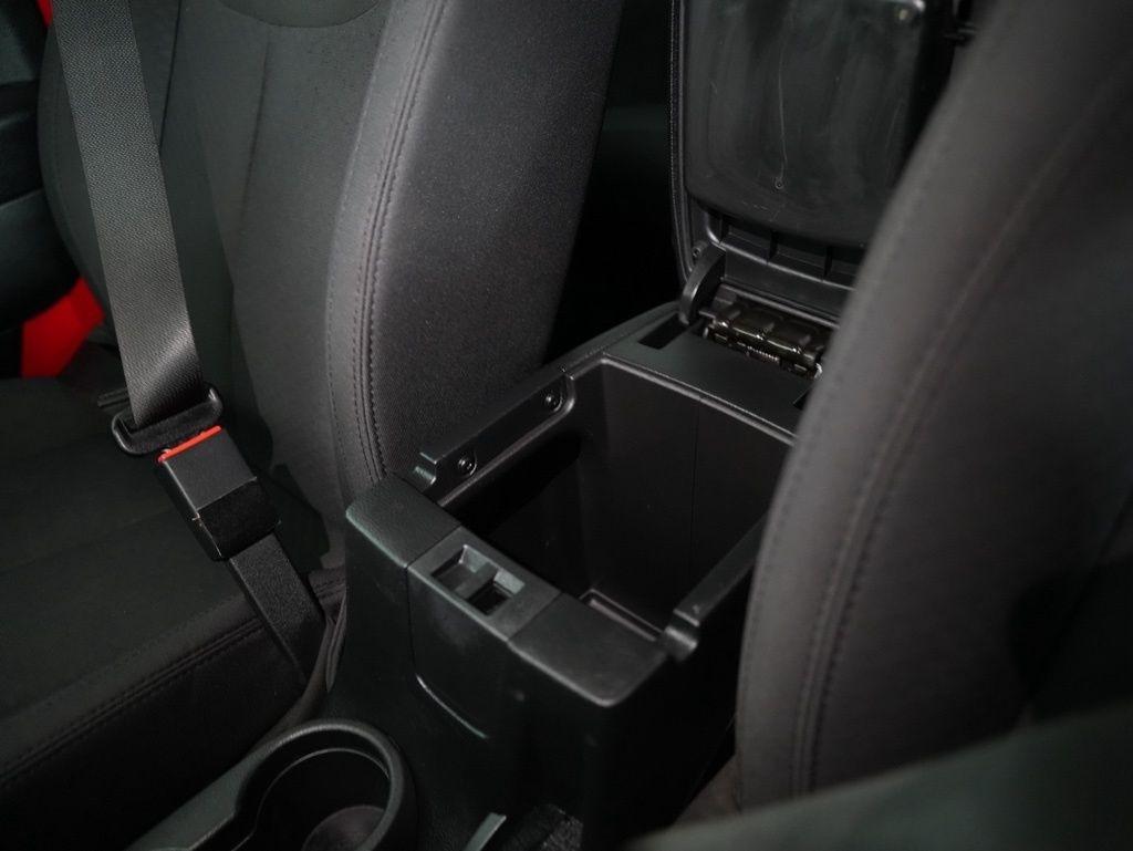 Jeep Wrangler 4WD 2dr Willys Wheeler 2016