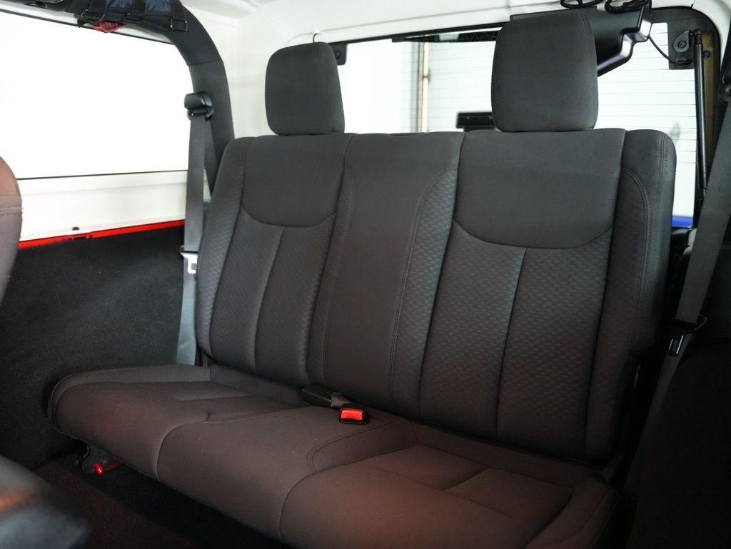 Jeep Wrangler 4WD 2dr Willys Wheeler 2016