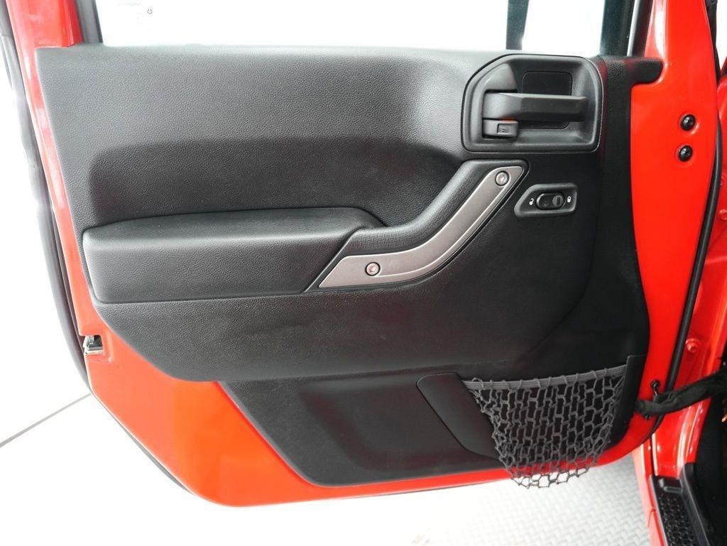 Jeep Wrangler 4WD 2dr Willys Wheeler 2016