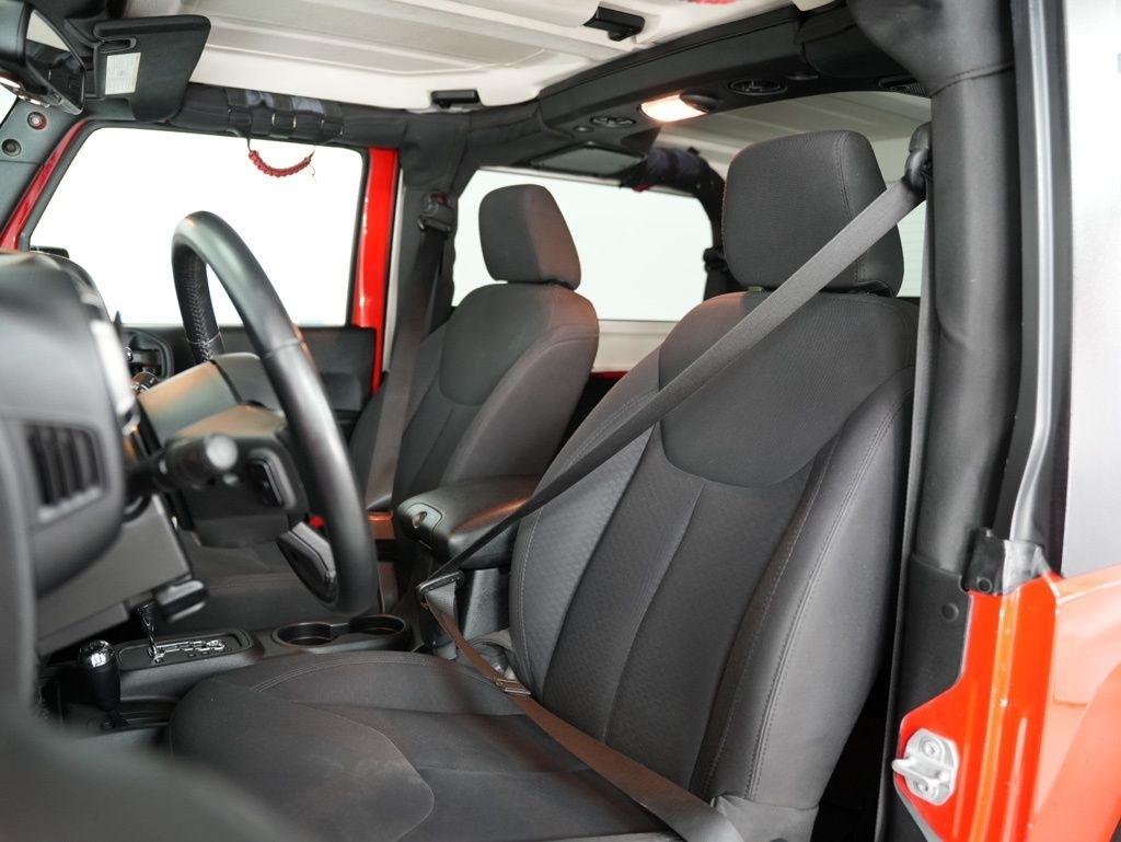 Jeep Wrangler 4WD 2dr Willys Wheeler 2016