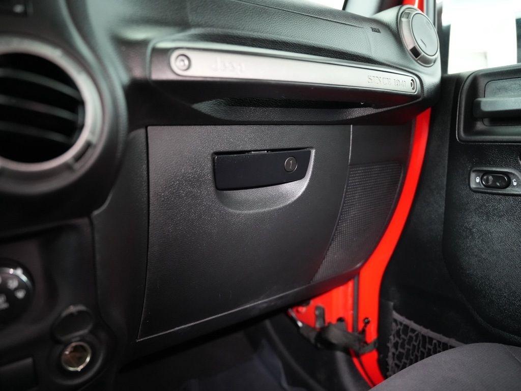 Jeep Wrangler 4WD 2dr Willys Wheeler 2016