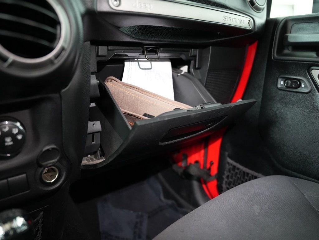 Jeep Wrangler 4WD 2dr Willys Wheeler 2016