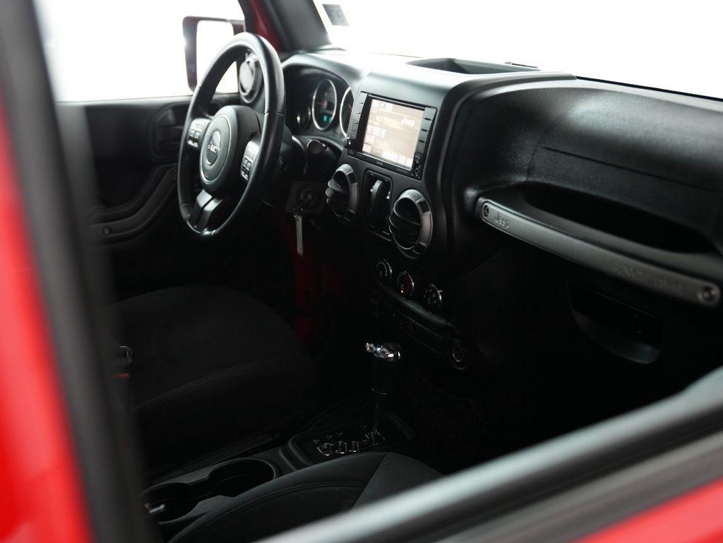 Jeep Wrangler 4WD 2dr Willys Wheeler 2016