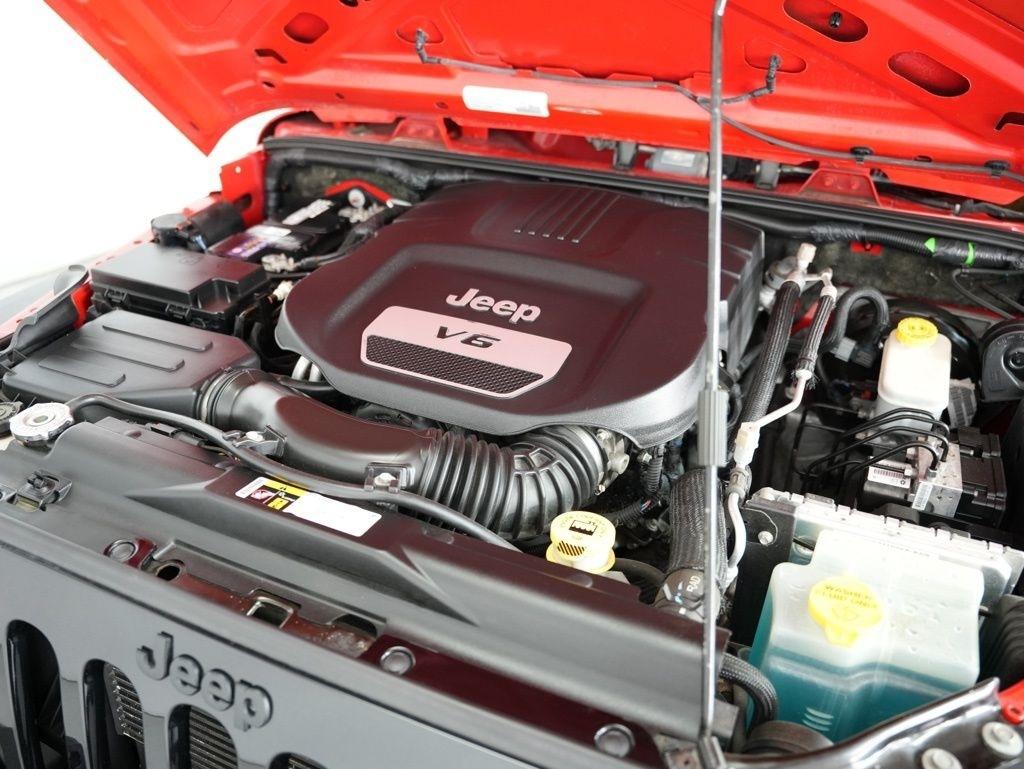 Jeep Wrangler 4WD 2dr Willys Wheeler 2016