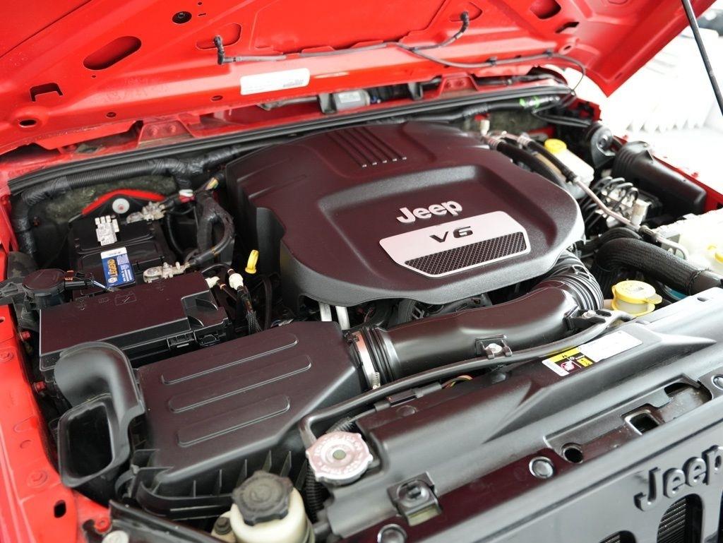 Jeep Wrangler 4WD 2dr Willys Wheeler 2016