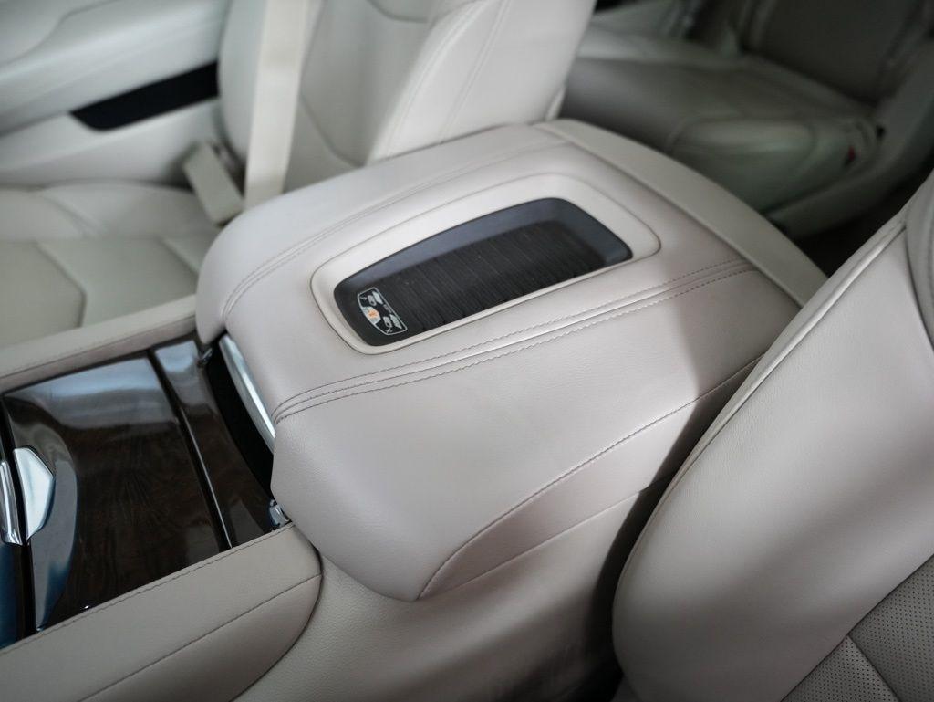 Cadillac Escalade 2WD 4dr Premium Luxury 2018