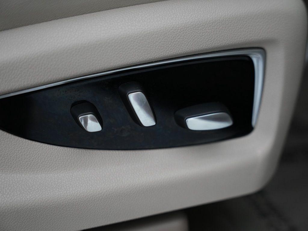 Cadillac Escalade 2WD 4dr Premium Luxury 2018