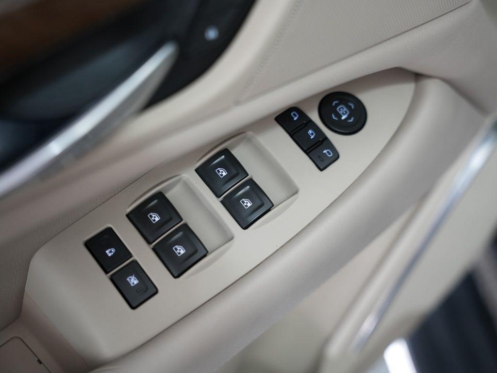 Cadillac Escalade 2WD 4dr Premium Luxury 2018