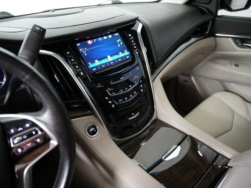 Cadillac Escalade 2WD 4dr Premium Luxury 2018