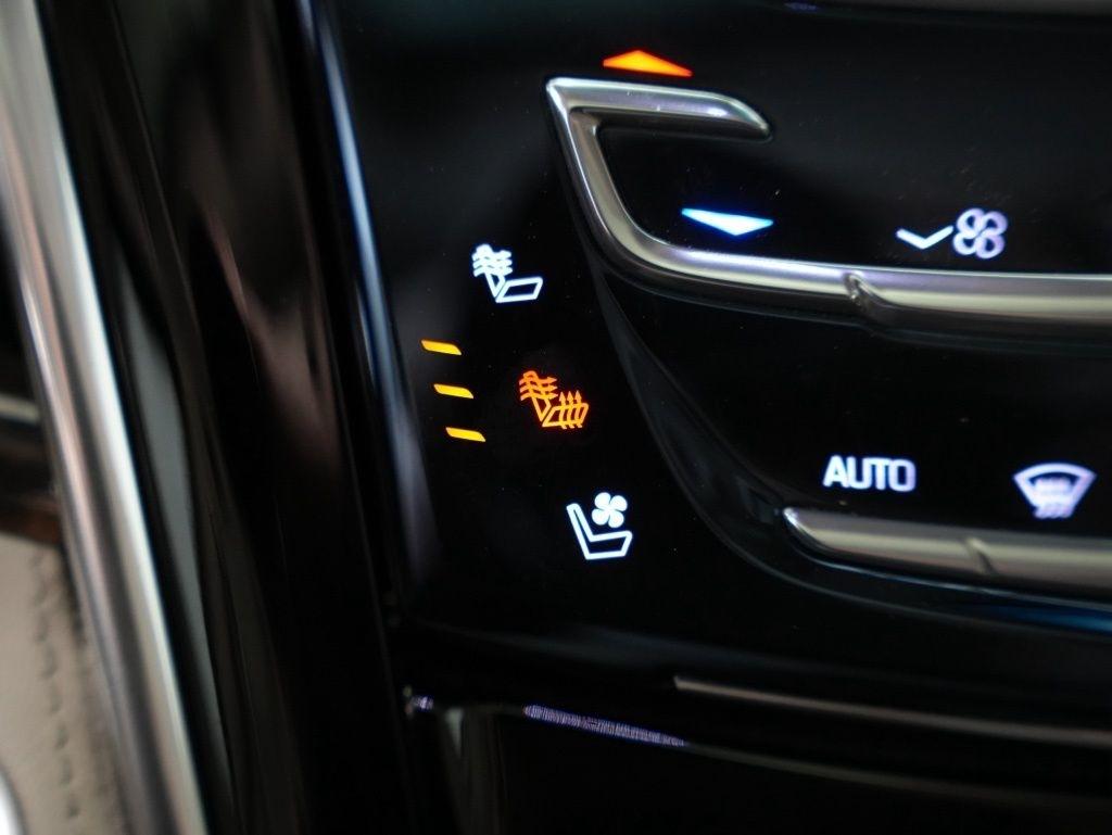 Cadillac Escalade 2WD 4dr Premium Luxury 2018