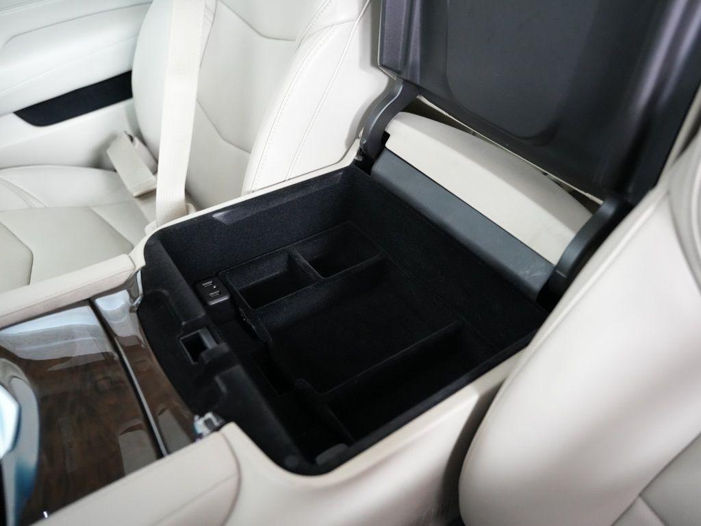 Cadillac Escalade 2WD 4dr Premium Luxury 2018