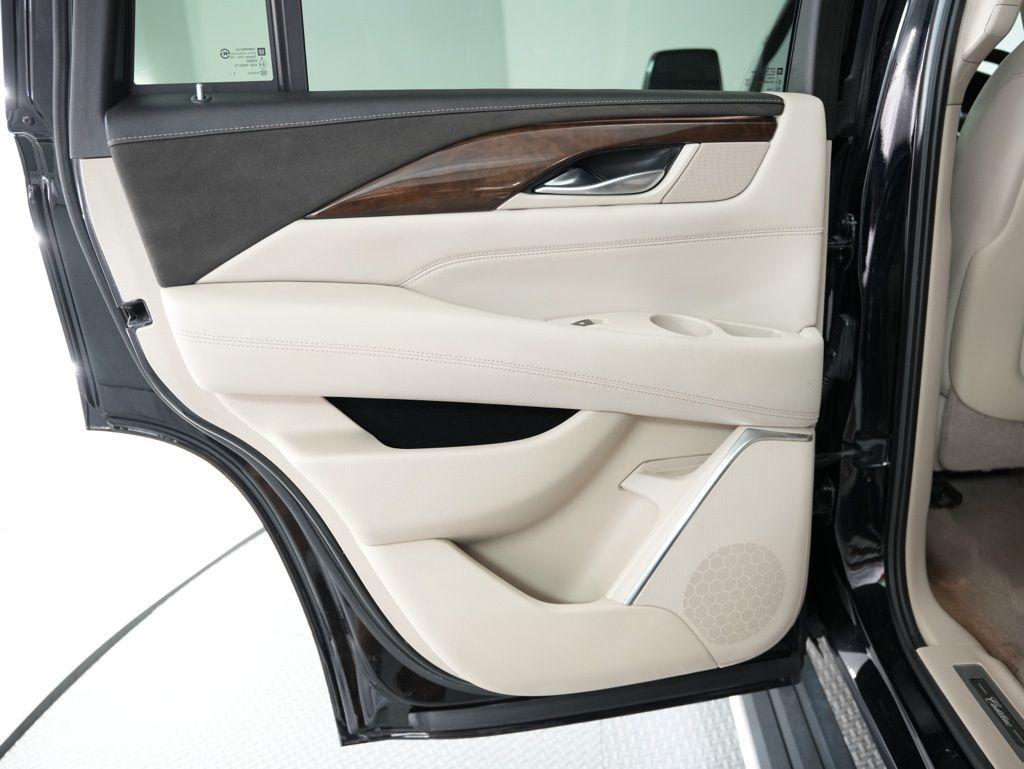 Cadillac Escalade 2WD 4dr Premium Luxury 2018