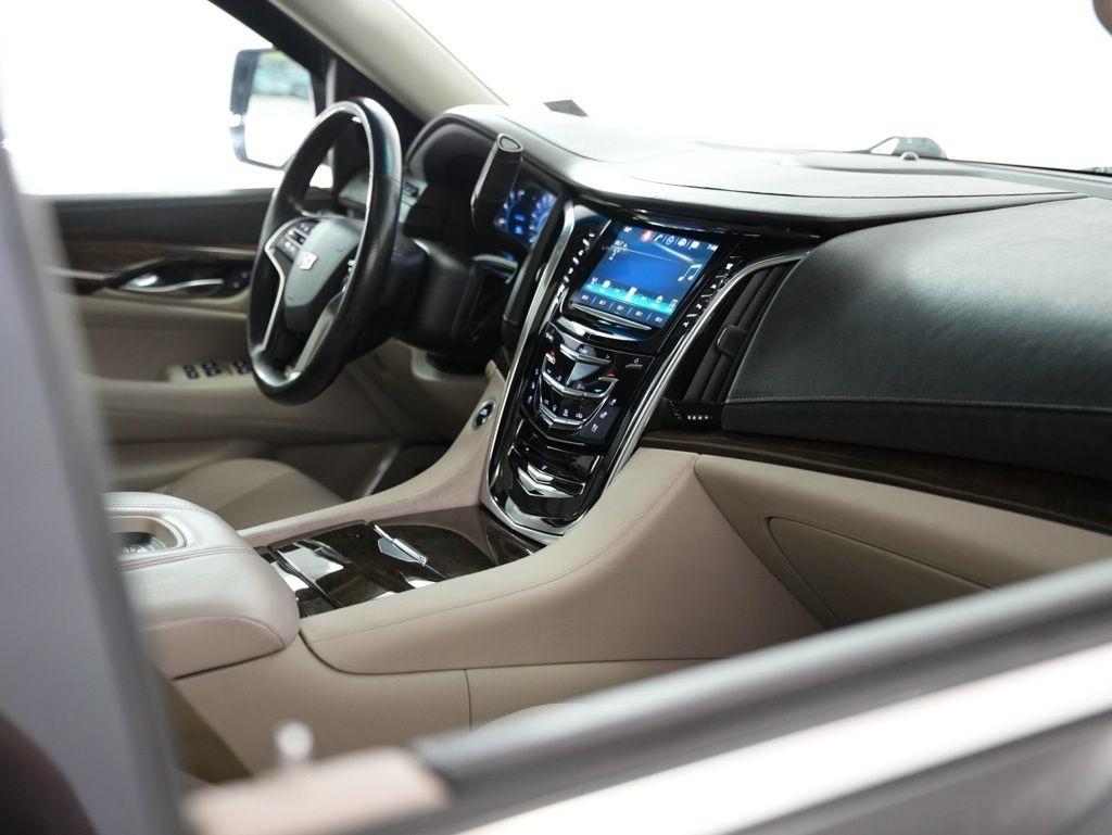 Cadillac Escalade 2WD 4dr Premium Luxury 2018