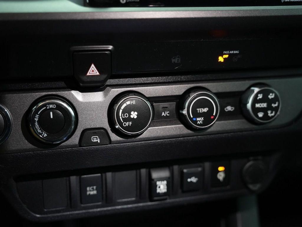 Toyota Tacoma 4WD TRD Off Road Double Cab 6' Bed V6 AT (Natl) 2020