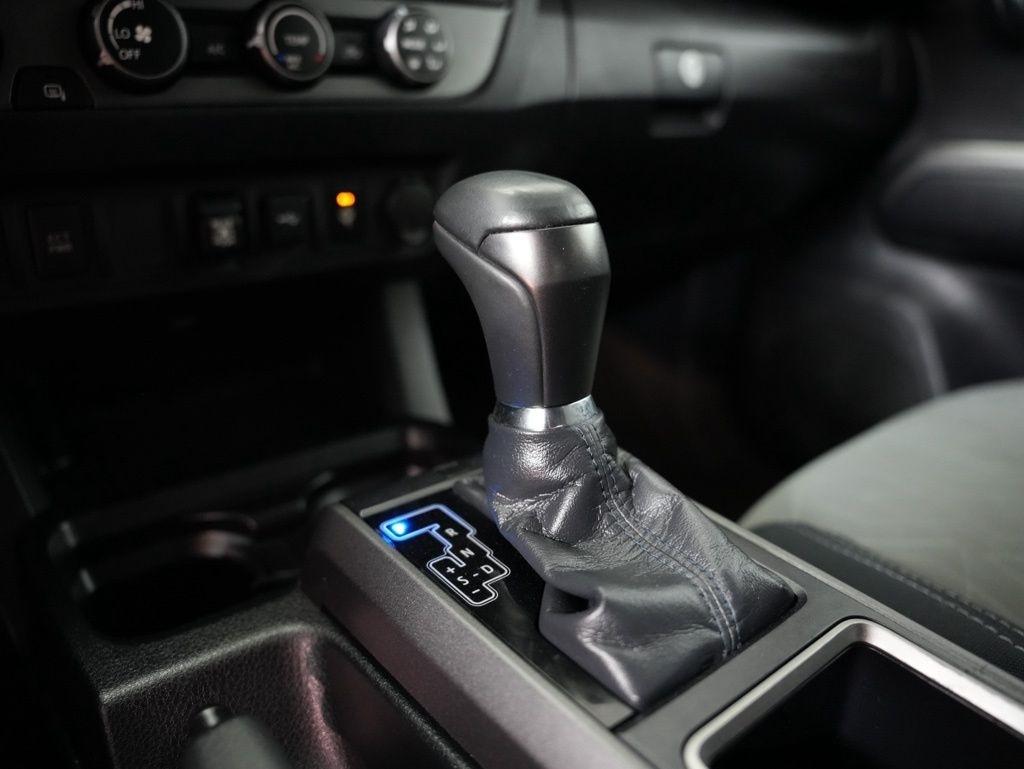 Toyota Tacoma 4WD TRD Off Road Double Cab 6' Bed V6 AT (Natl) 2020