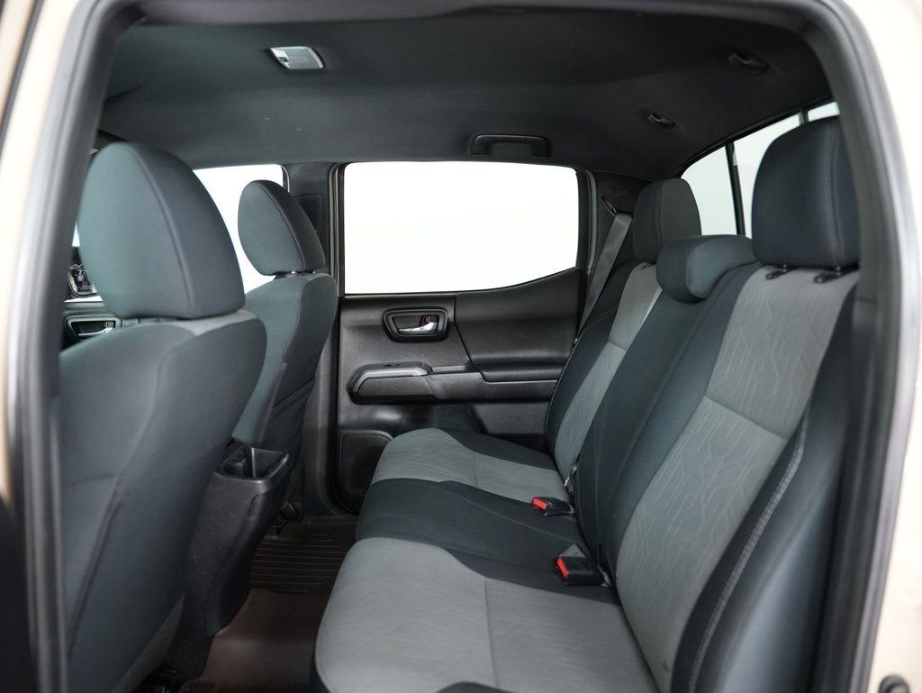 Toyota Tacoma 4WD TRD Off Road Double Cab 6' Bed V6 AT (Natl) 2020