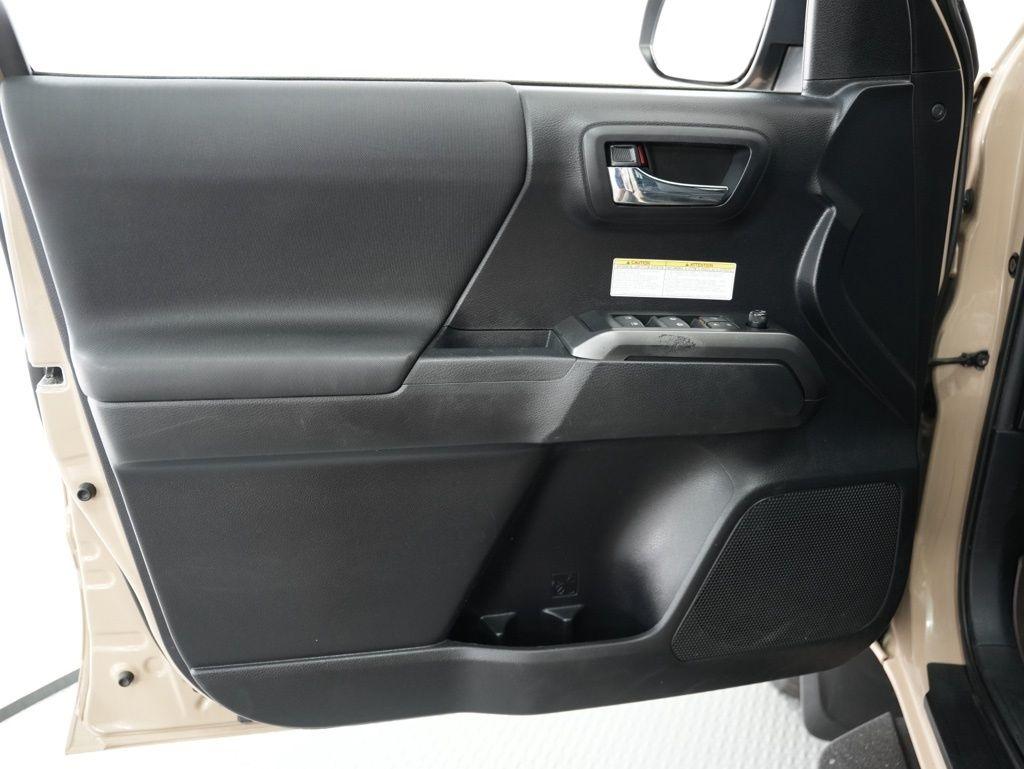 Toyota Tacoma 4WD TRD Off Road Double Cab 6' Bed V6 AT (Natl) 2020