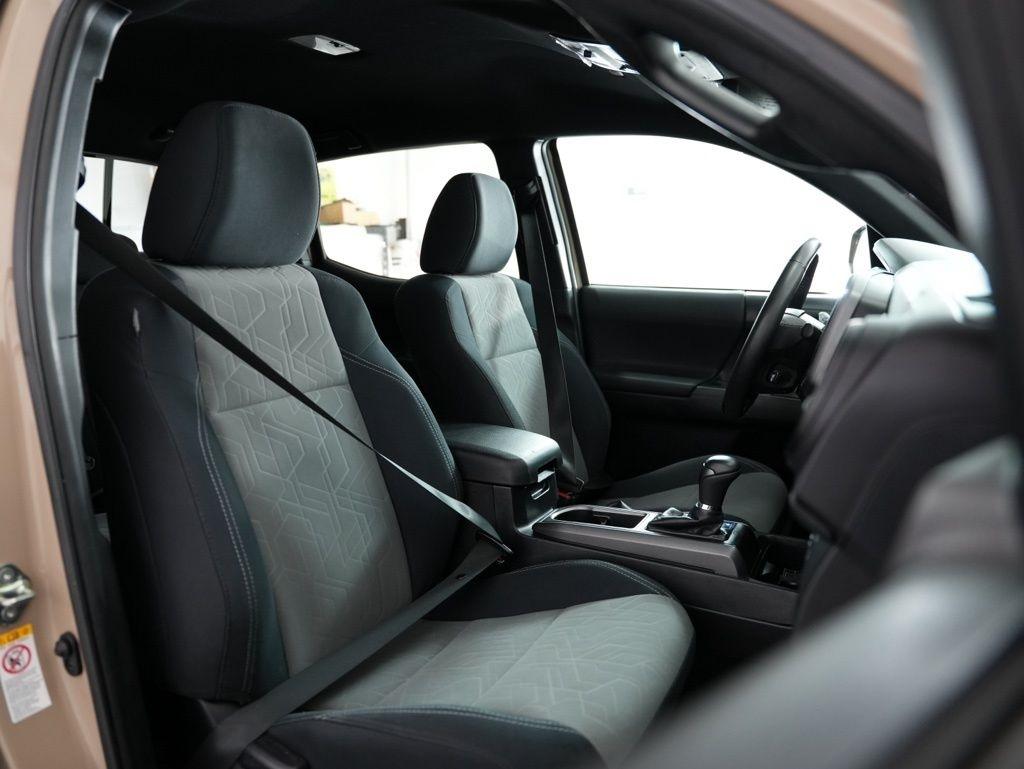 Toyota Tacoma 4WD TRD Off Road Double Cab 6' Bed V6 AT (Natl) 2020