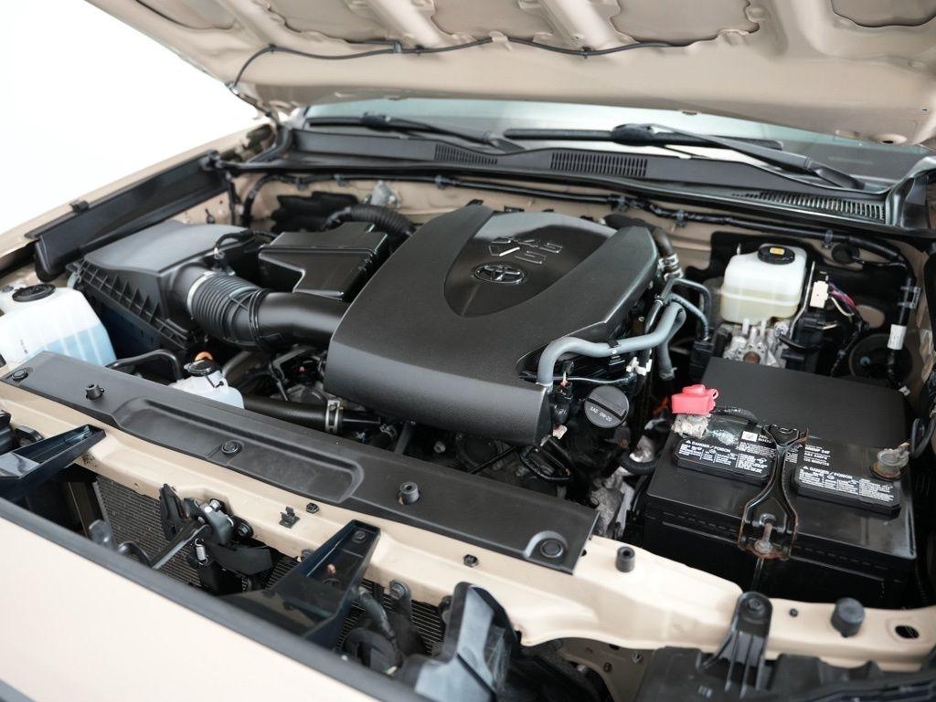 Toyota Tacoma 4WD TRD Off Road Double Cab 6' Bed V6 AT (Natl) 2020