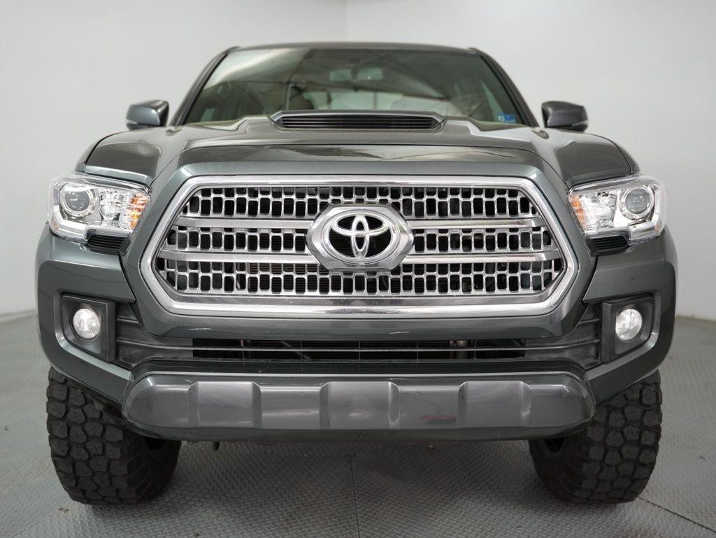 Toyota Tacoma 2WD Double Cab V6 AT TRD Off Road (Natl) 2016