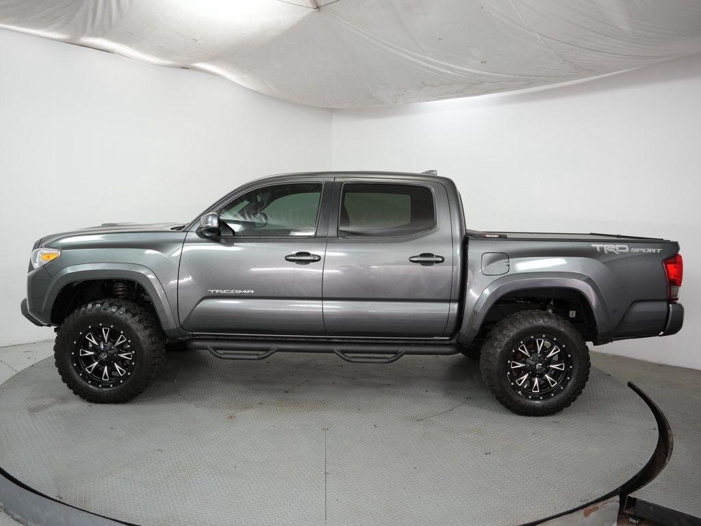 Toyota Tacoma 2WD Double Cab V6 AT TRD Off Road (Natl) 2016