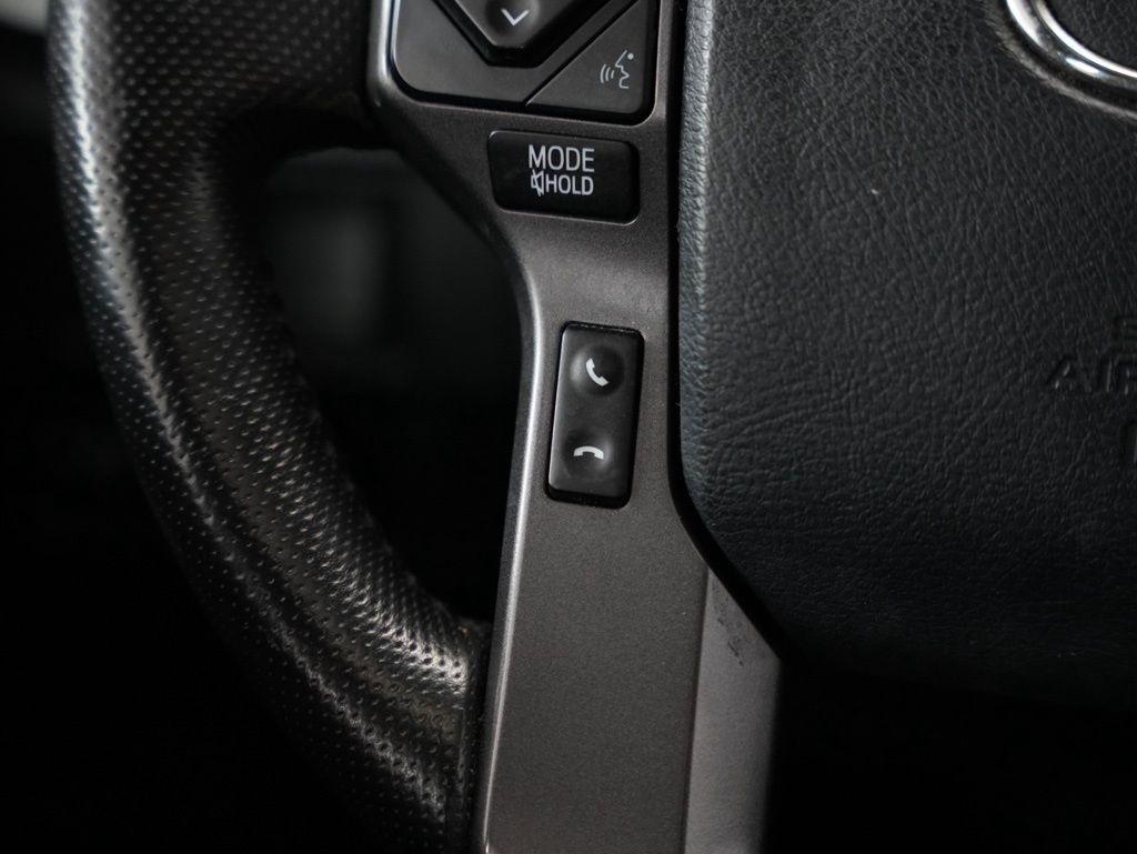 Toyota Tacoma 2WD Double Cab V6 AT TRD Off Road (Natl) 2016