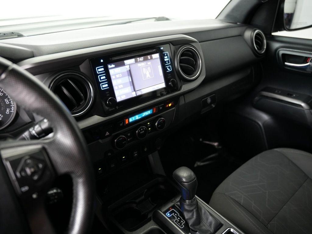 Toyota Tacoma 2WD Double Cab V6 AT TRD Off Road (Natl) 2016