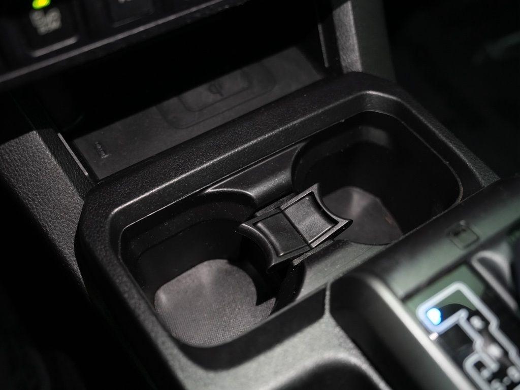 Toyota Tacoma 2WD Double Cab V6 AT TRD Off Road (Natl) 2016