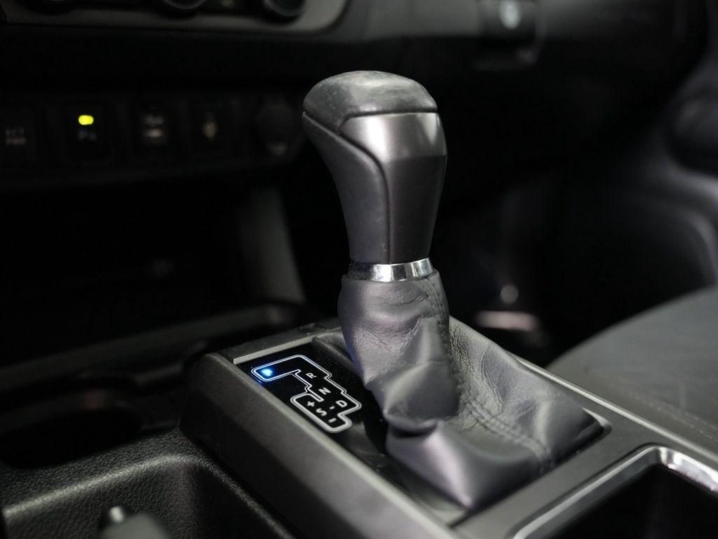 Toyota Tacoma 2WD Double Cab V6 AT TRD Off Road (Natl) 2016