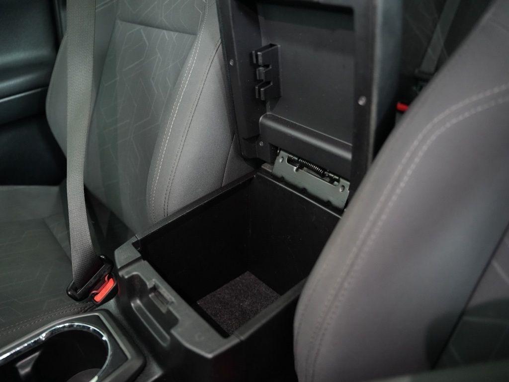 Toyota Tacoma 2WD Double Cab V6 AT TRD Off Road (Natl) 2016