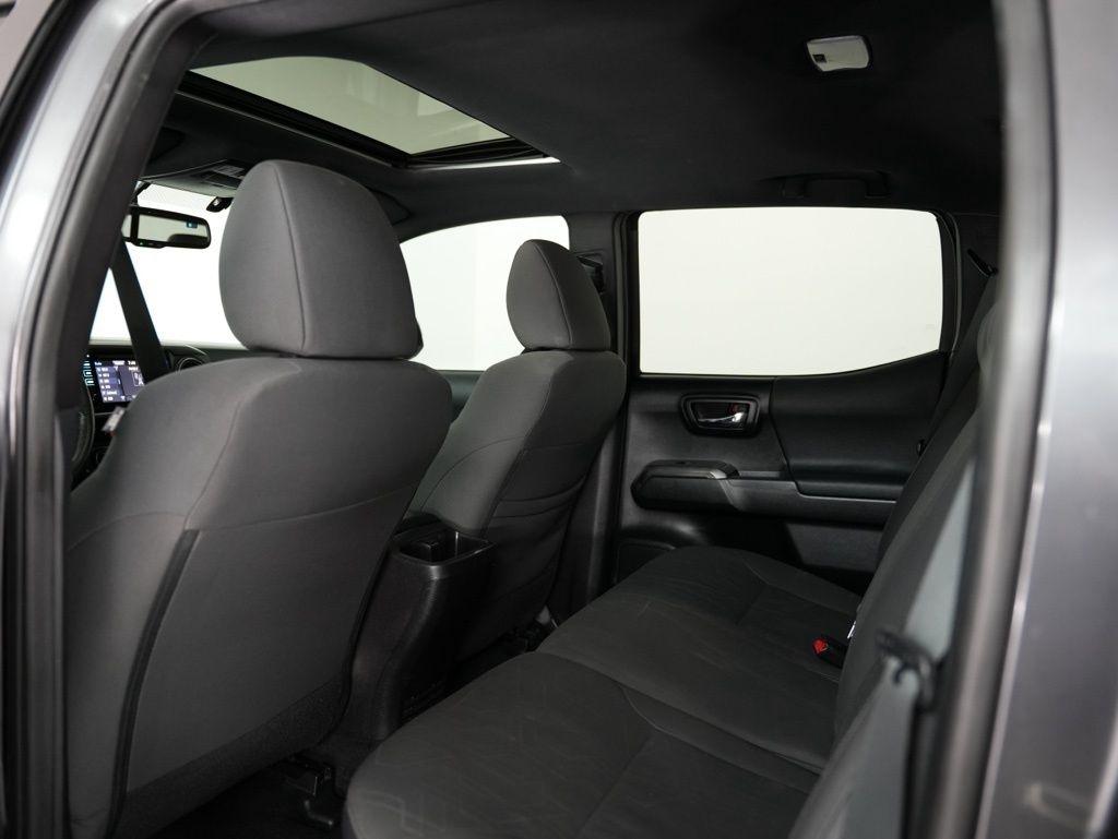 Toyota Tacoma 2WD Double Cab V6 AT TRD Off Road (Natl) 2016