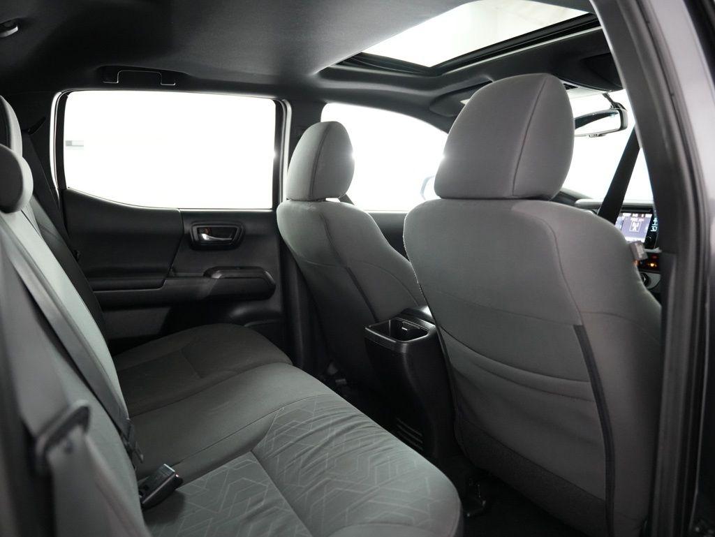 Toyota Tacoma 2WD Double Cab V6 AT TRD Off Road (Natl) 2016