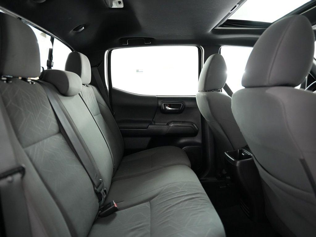 Toyota Tacoma 2WD Double Cab V6 AT TRD Off Road (Natl) 2016