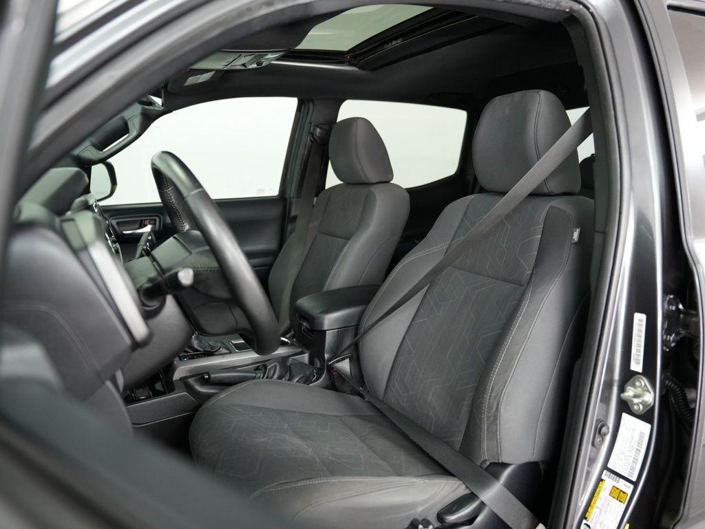 Toyota Tacoma 2WD Double Cab V6 AT TRD Off Road (Natl) 2016