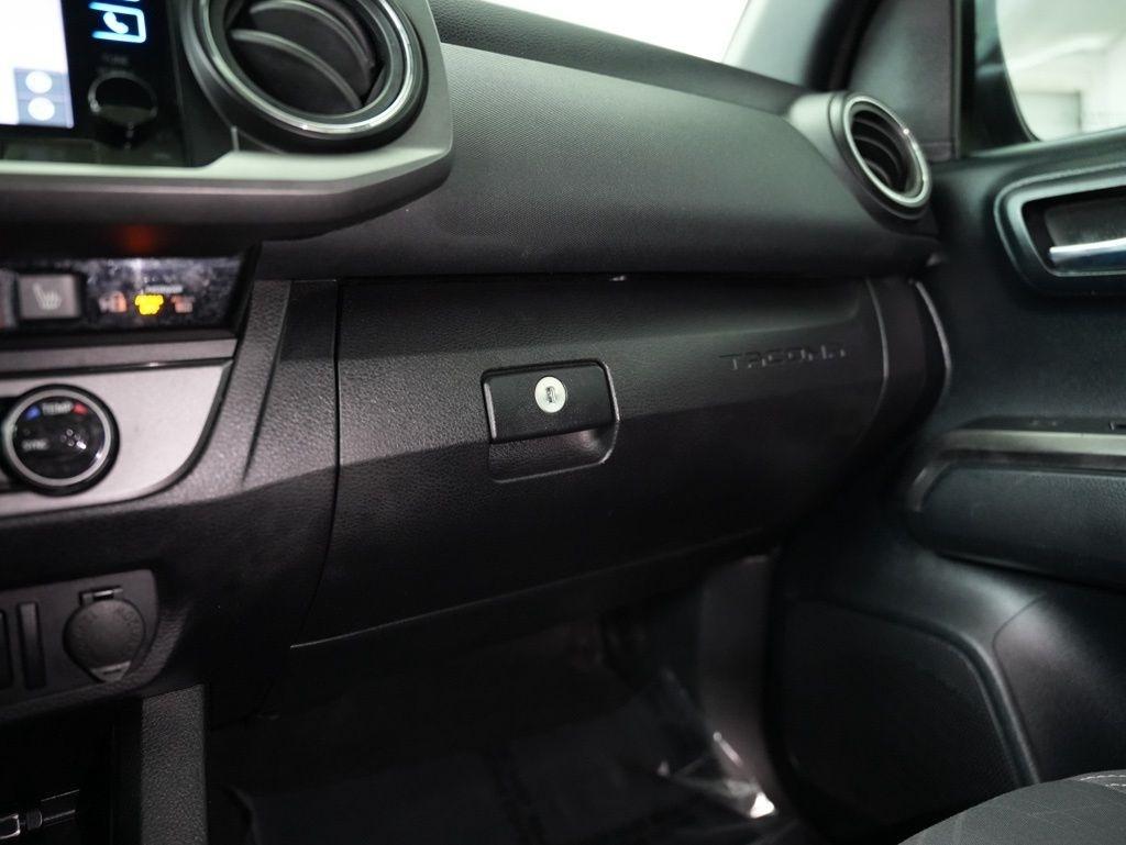 Toyota Tacoma 2WD Double Cab V6 AT TRD Off Road (Natl) 2016