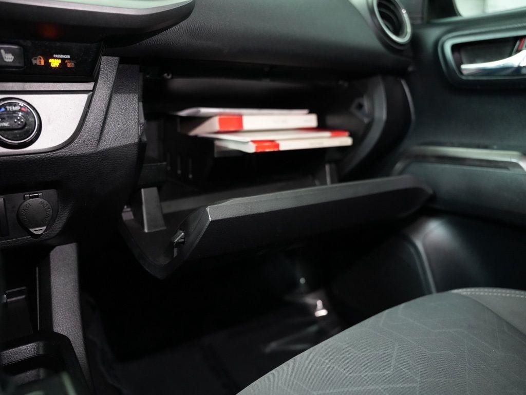 Toyota Tacoma 2WD Double Cab V6 AT TRD Off Road (Natl) 2016