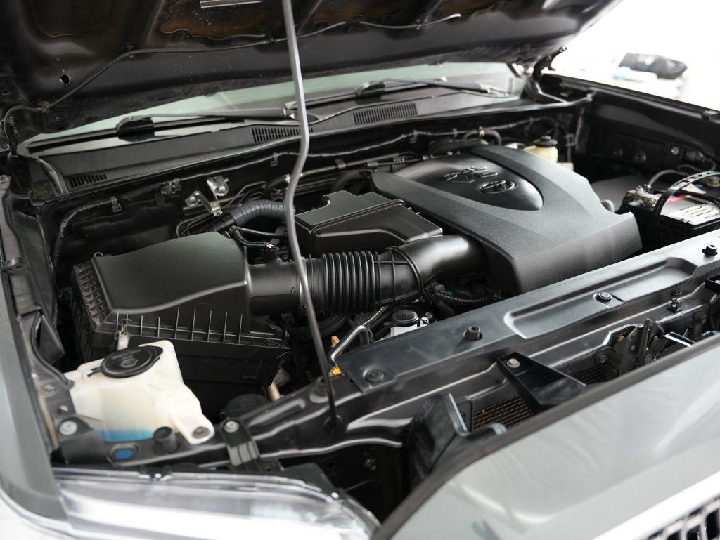 Toyota Tacoma 2WD Double Cab V6 AT TRD Off Road (Natl) 2016