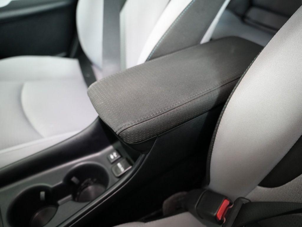 Toyota Prius Limited (Natl) 2019