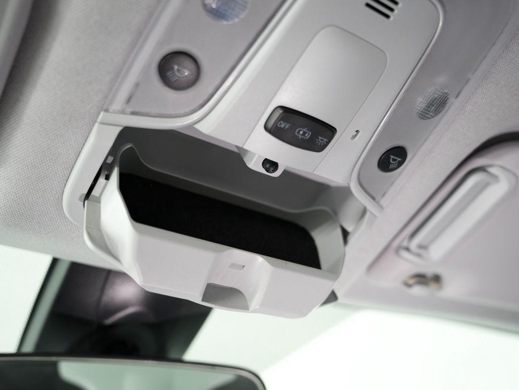 Toyota Prius Limited (Natl) 2019