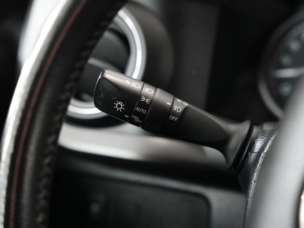 Toyota Tacoma 4WD TRD Off Road Double Cab 5' Bed V6 MT (Natl) 2021