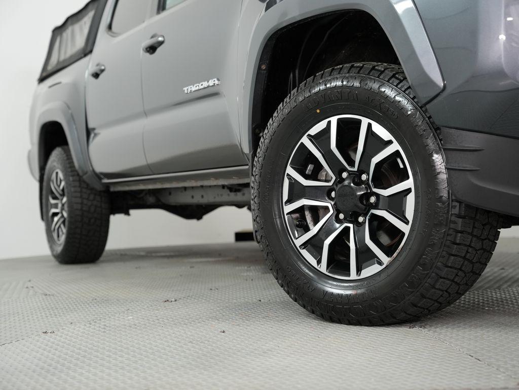 Toyota Tacoma 4WD TRD Off Road Double Cab 5' Bed V6 MT (Natl) 2021