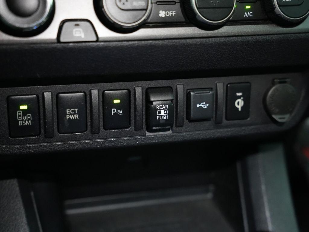 Toyota Tacoma 4WD TRD Off Road Double Cab 5' Bed V6 MT (Natl) 2021