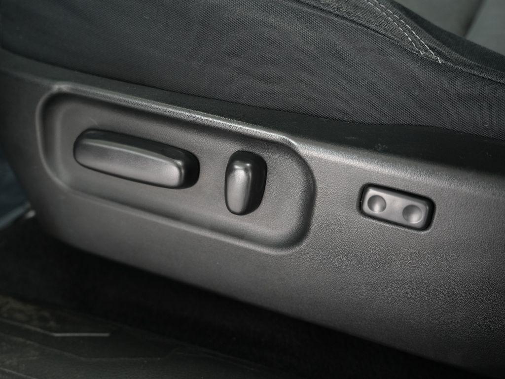 Toyota Tacoma 4WD TRD Off Road Double Cab 5' Bed V6 MT (Natl) 2021