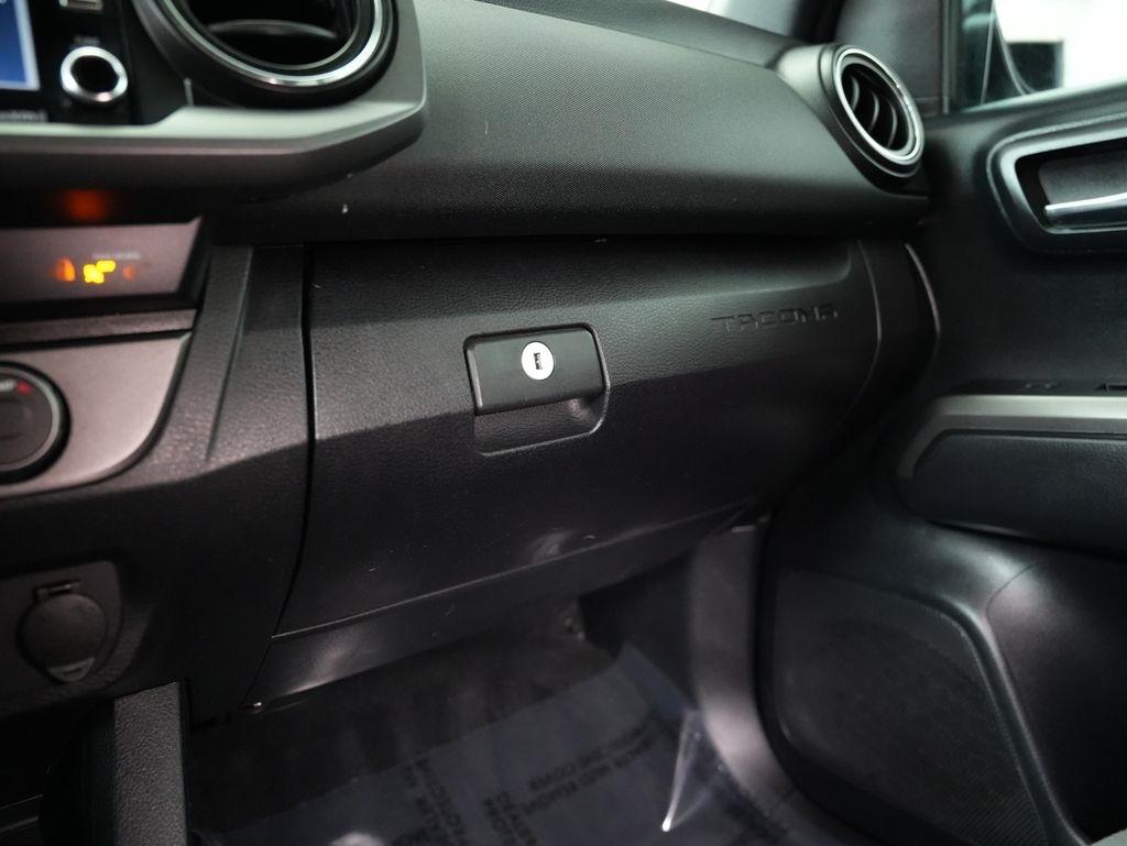 Toyota Tacoma 4WD TRD Off Road Double Cab 5' Bed V6 MT (Natl) 2021