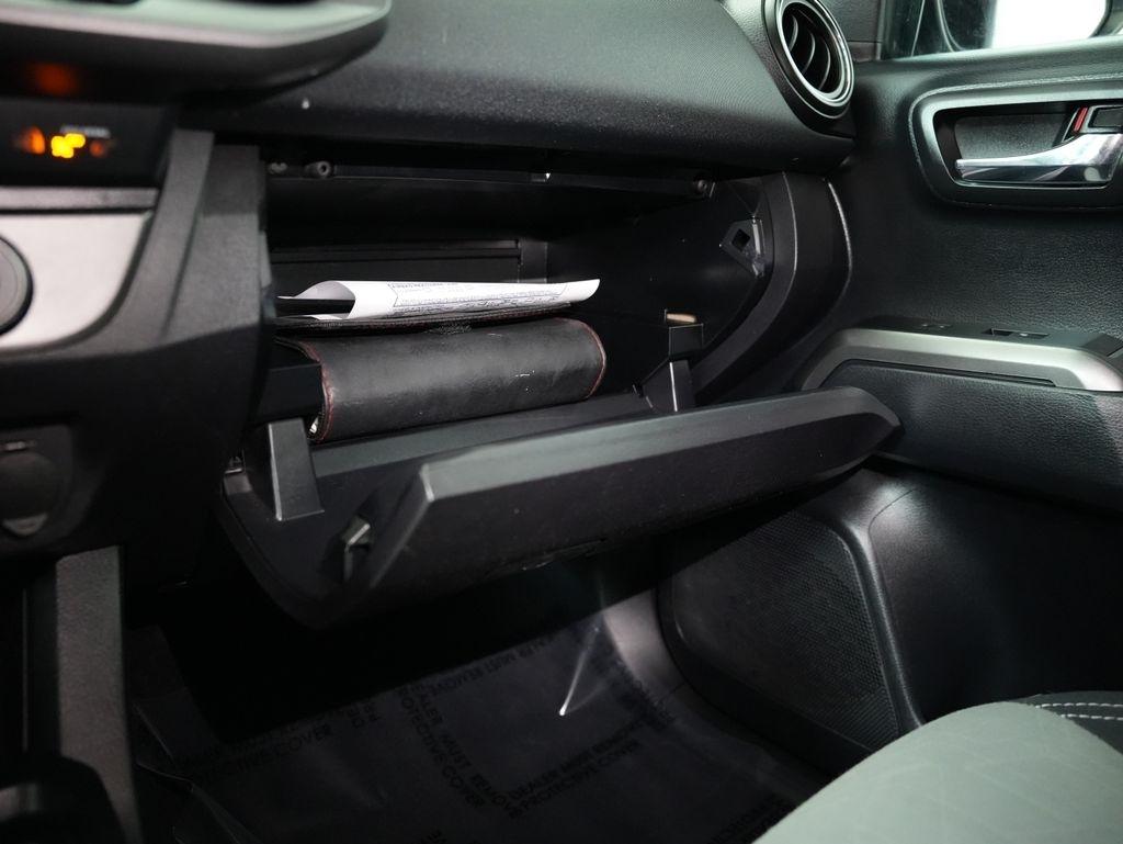 Toyota Tacoma 4WD TRD Off Road Double Cab 5' Bed V6 MT (Natl) 2021