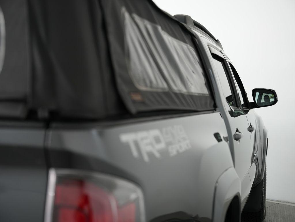 Toyota Tacoma 4WD TRD Off Road Double Cab 5' Bed V6 MT (Natl) 2021