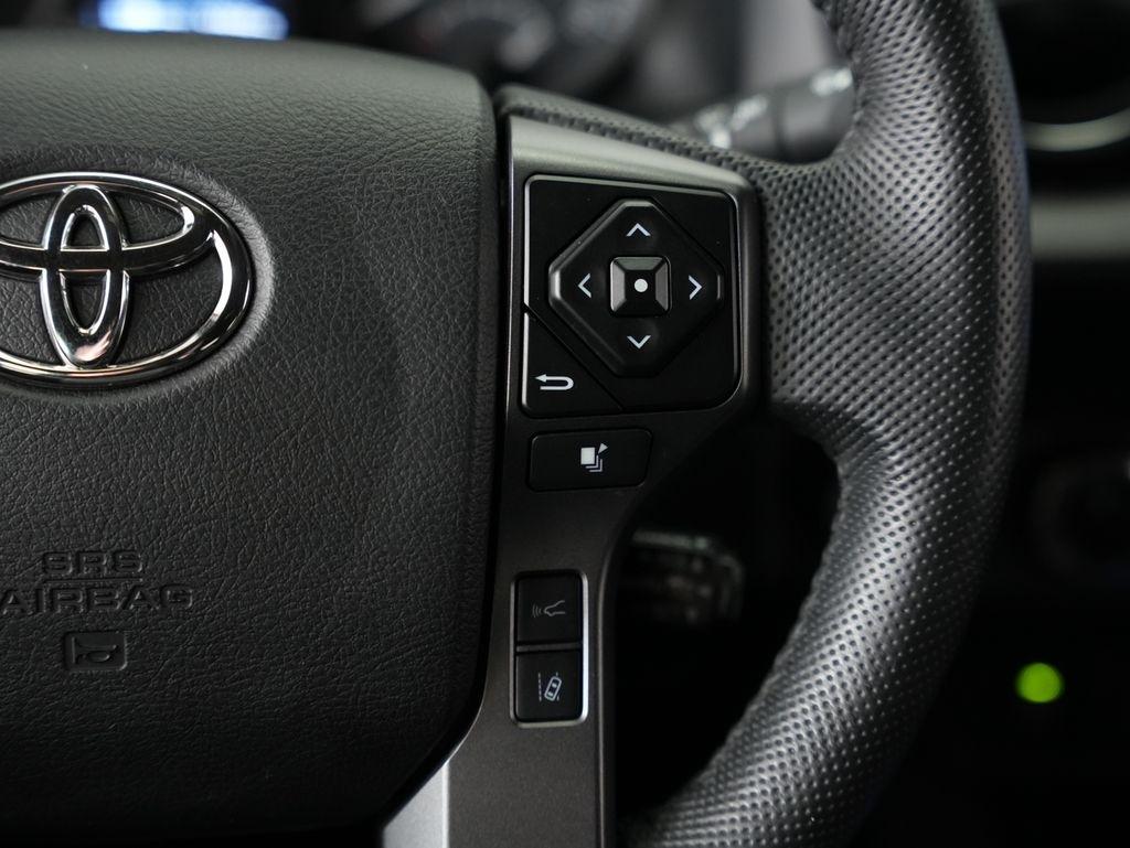 Toyota Tacoma 4WD TRD Off Road Double Cab 5' Bed V6 MT (Natl) 2022